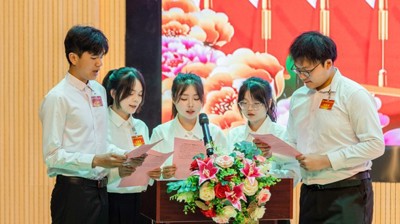 广西城市职业大学第四次学生代表大会胜利召开