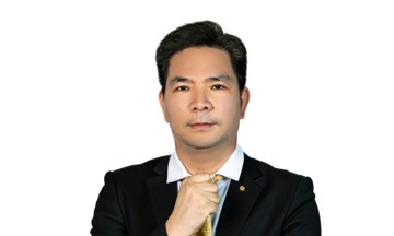 覃智泽    教授
