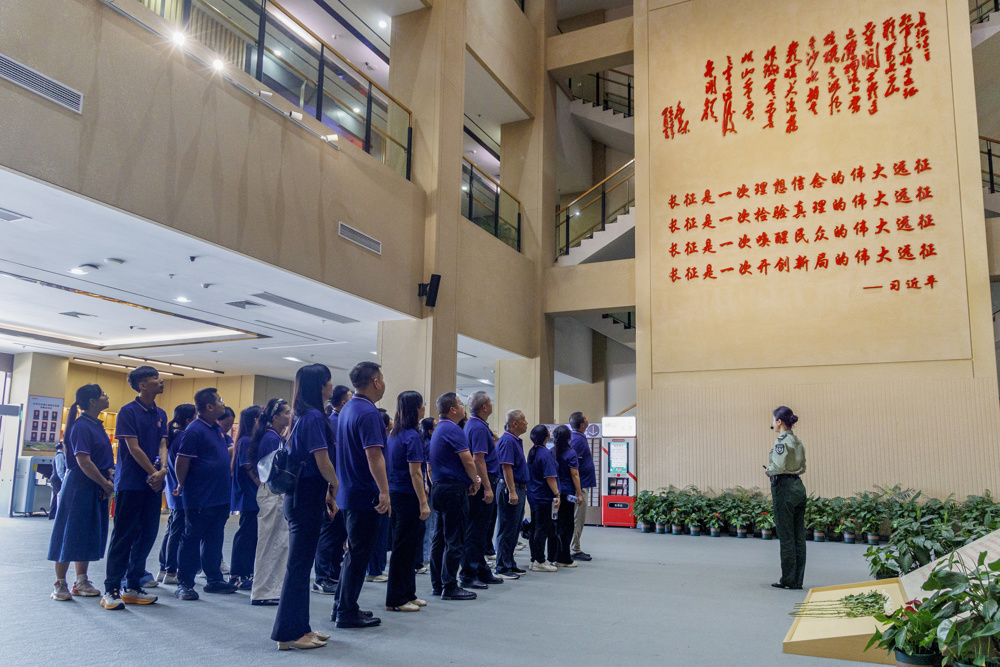 领导老师全面了解红军长征湘江战役历史 (1)