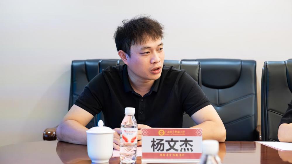 杨文杰老师特写（陈欣雅摄）