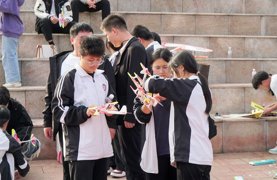 大学遇见中学：一场双向奔赴的游学，共话青春与未来——智能工程学院无人机之旅