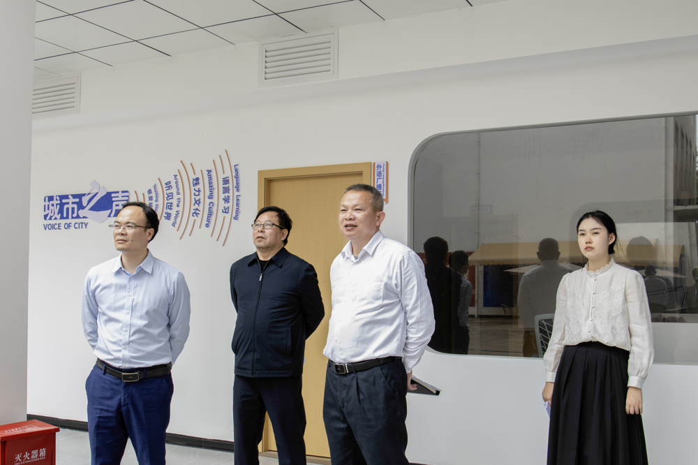 校领导深入教学一线：夯基提质，共赴教育新篇