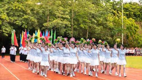 青春燃动绿茵场 健康奔赴向未来——广西城市职业大学第十五届运动会开幕